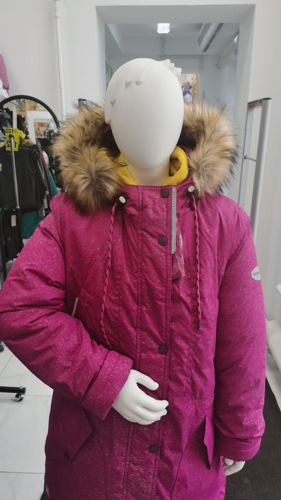 Куртка утеплённая для девочки YooT (арт. 7128) по суперцене от 2 000 ₽.  РАСПРОДАЖА